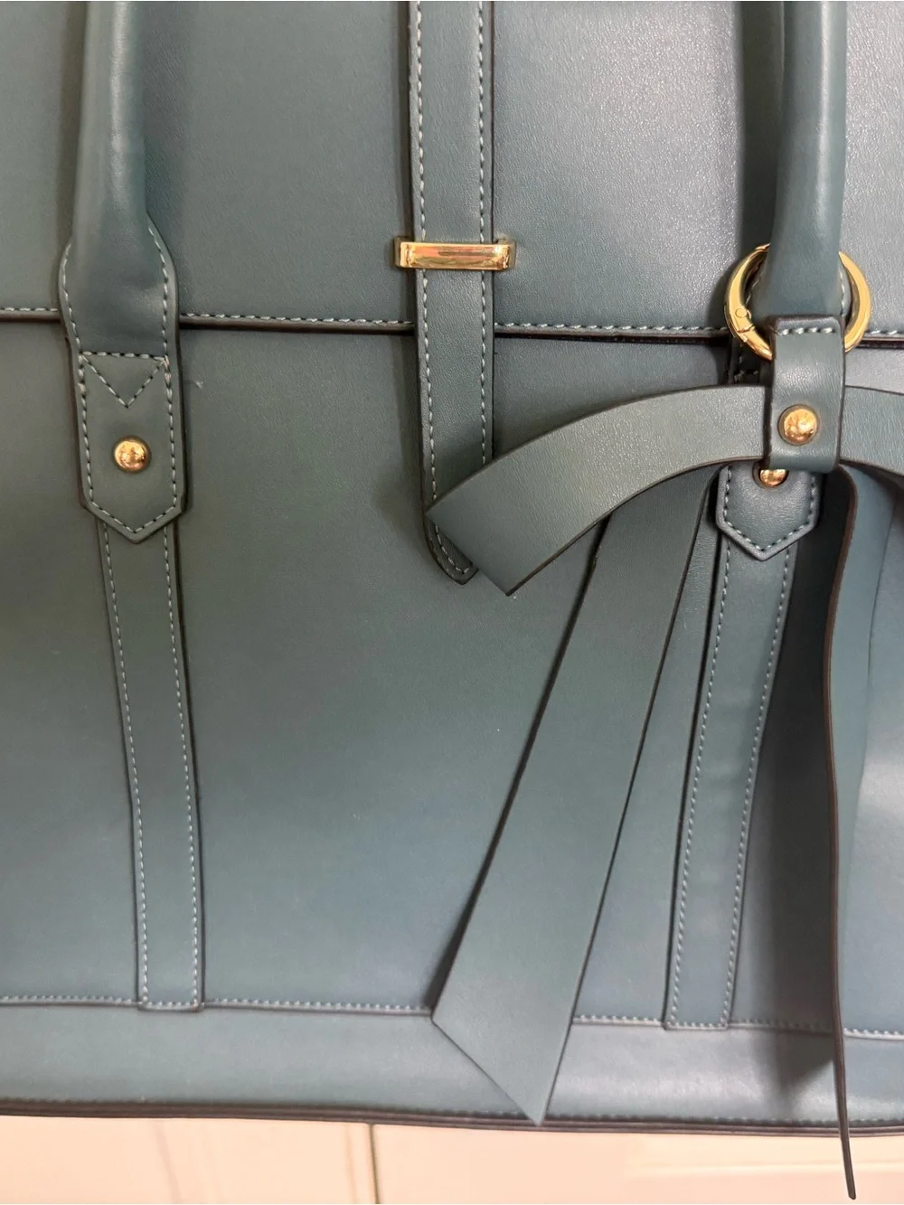 Elegant Blue Bow-Accent Laptop Tote Bag